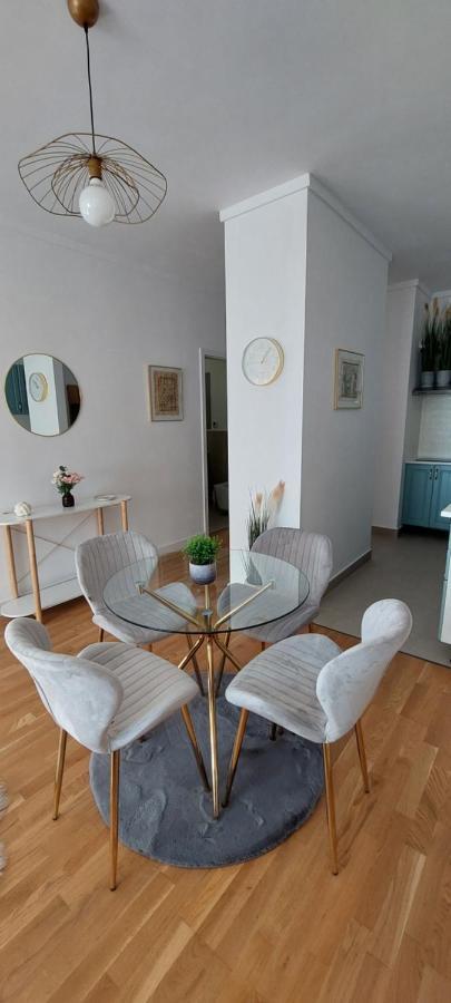 Apartment Luxury New Private Parking Bucharest