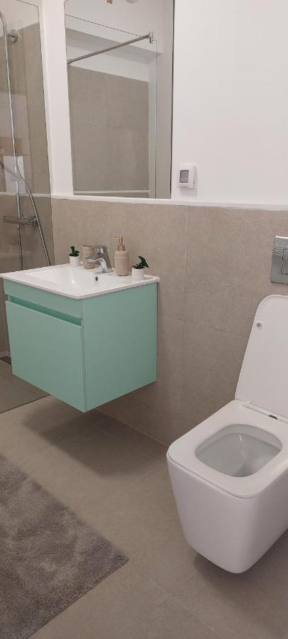 Apartment Luxury New Private Parking Bucharest