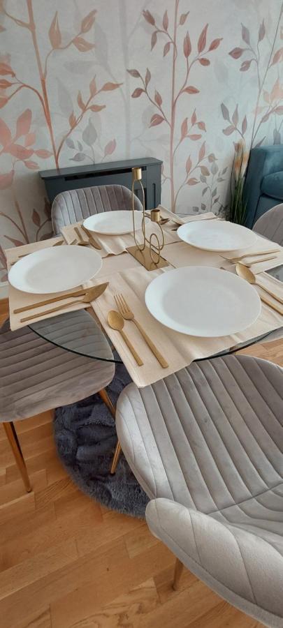 Apartment Luxury New Private Parking